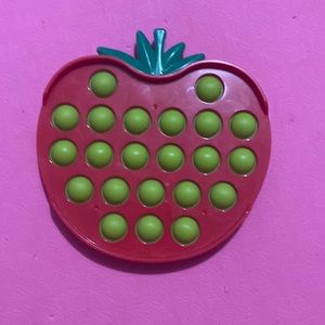 Vegetable Pop it Green and red